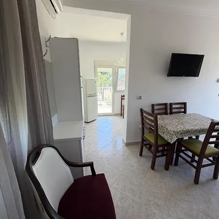 Lalez Hoxha Guest house 3*